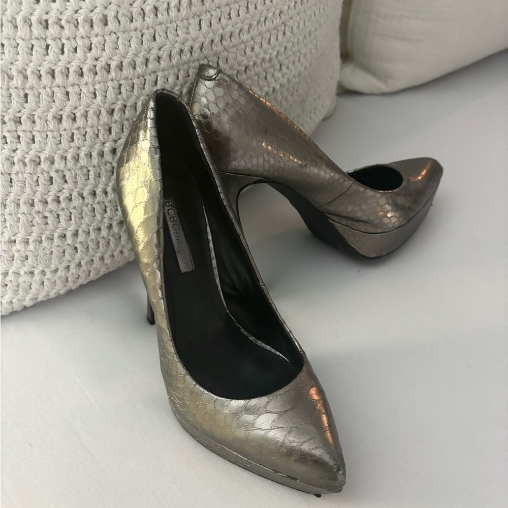BCBGeneration Silver Pumps - Picture 5 of 6